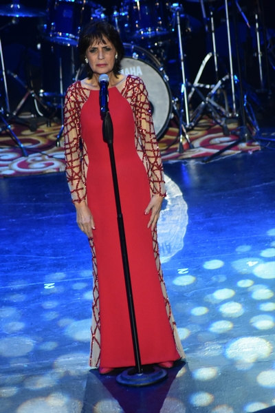 Linda de Suza au Casino Du Liban